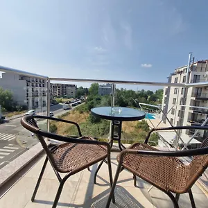 rezervați aici